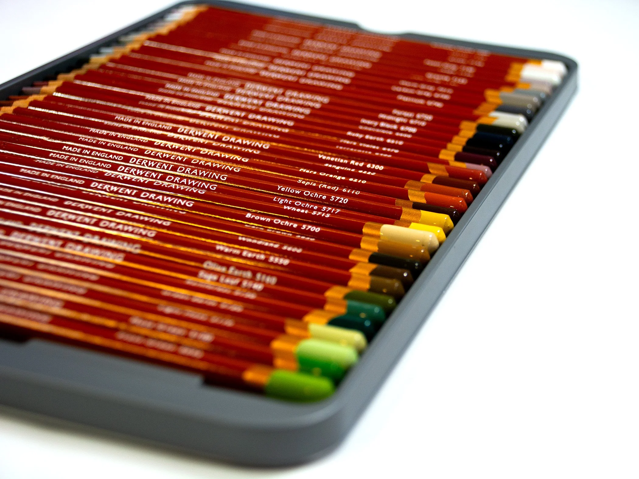 Brand New 72 Set Of Derwent Drawing Coloured Pencils, Plus Free